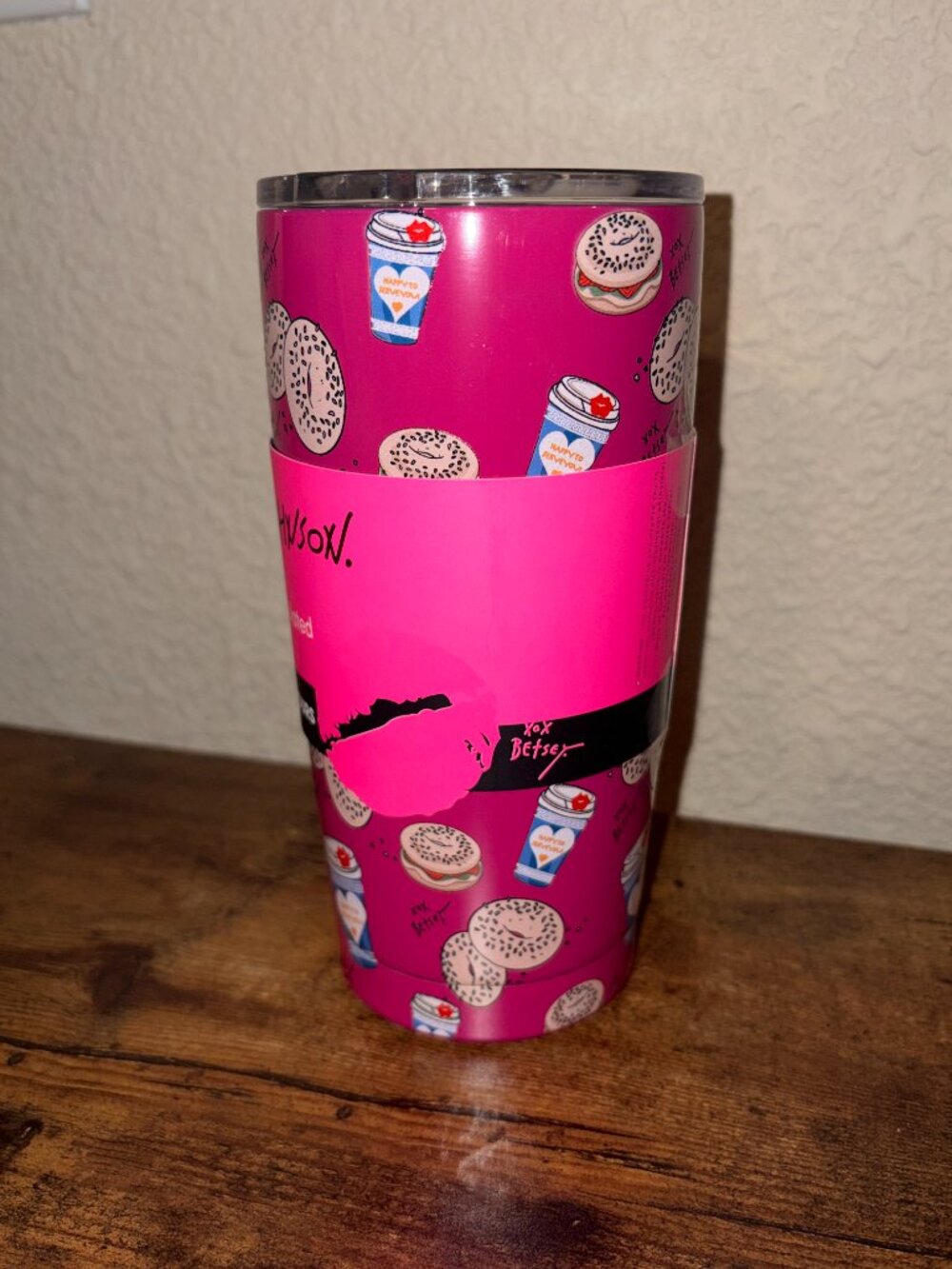 Betsey Johnson Pink Bagel Coffee Tumbler Stainless Steel Insulated 17 oz Travel - Picture 2 of 6
